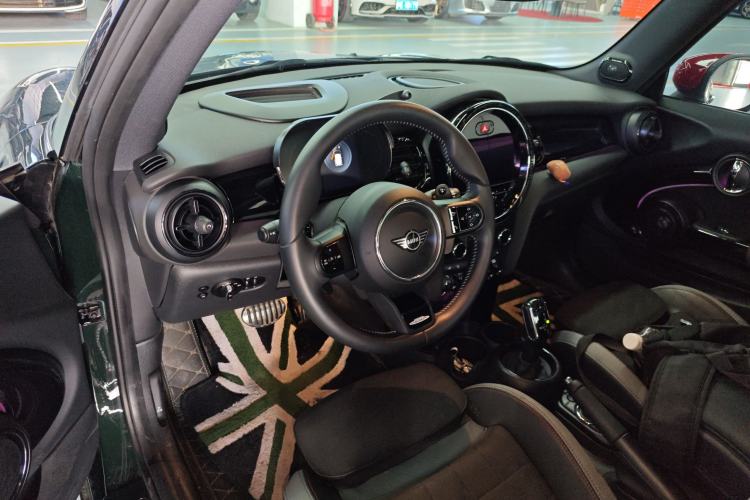 Used MINI JCW 2023 Facelift 2.0T JOHN COOPER WORKS ALL-IN Center Console