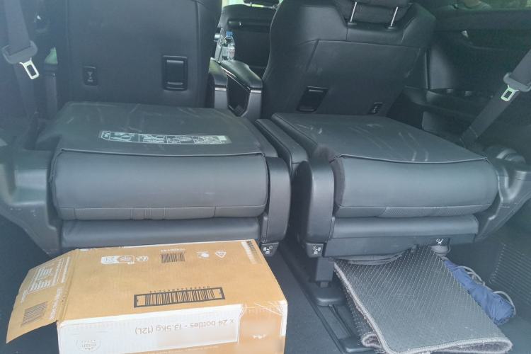 Used Lexus LM 2020 300h Seven-Seat Elegant Edition
