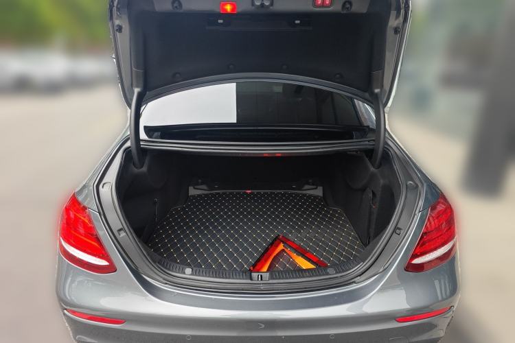 Used Mercedes-Benz E-Class 2019 E 260 Sport Edition Trunk