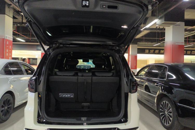 Used Honda Elysion 2024 2.0L eHEV Luxury Edition