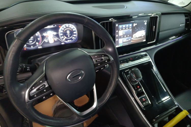 Used GAC Trumpchi M8 2021 Lingxiu Series 390T Ultimate Edition Center Console