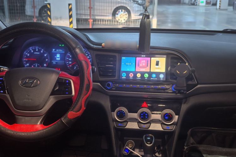 Used Hyundai Elantra (6th Generation / Lingdong) 2019 1.5L CVT ZhiXuan – Elite Version Center Console