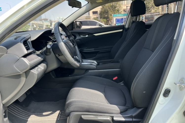 Used Honda Civic 2016 180TURBO CVT Comfort Version
