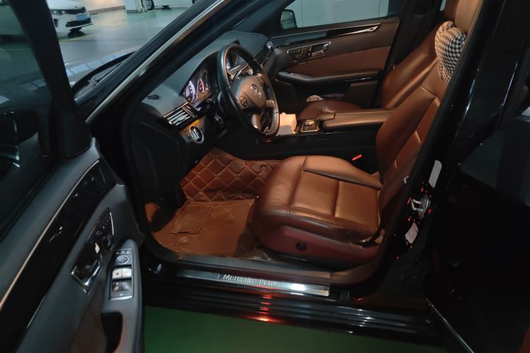 Used Mercedes-Benz E-Class 2010 E 300 L Fashion Model