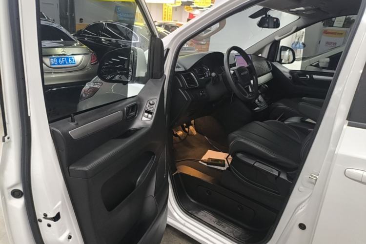 Used SAIC MAXUS G10 2023 Facelift 2.0L Manual Multi-Function Version Gasoline 7-Seater