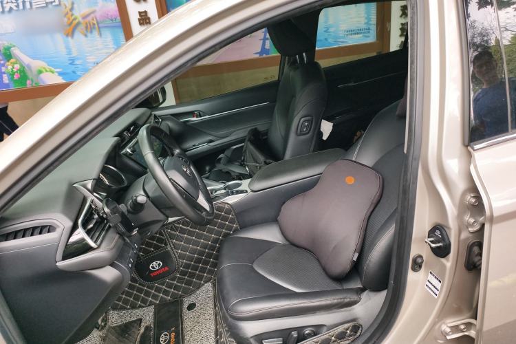 Used Toyota Camry 2019 Dual-Engine 2.5 HG Luxury Edition China VI Standard