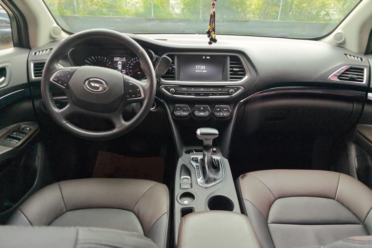 Used GAC Trumpchi GS4 2017 235T Automatic Two-Wheel Drive Luxury Smart Connectivity Version Interior 3