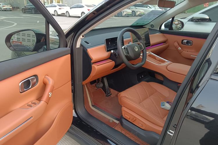 Used Leapmotor C16 2026 Extended-Range 280 LiDAR Zhizun Edition 5 Seats