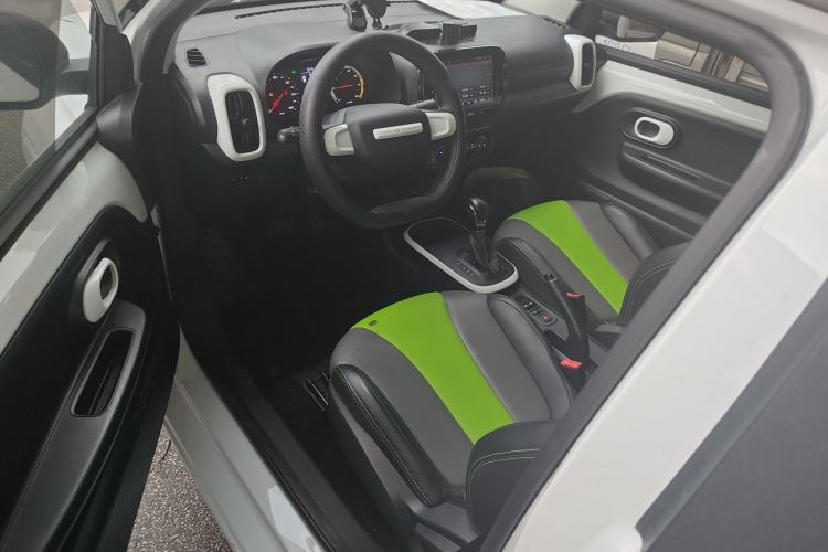 Used Roewe Clever 2021 302 km New Four-Seater Super-Efficient Version