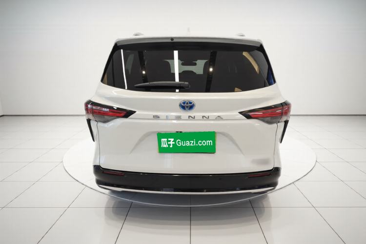 Used Toyota SIENNA 2021 2.5L Hybrid Platinum Edition Rear