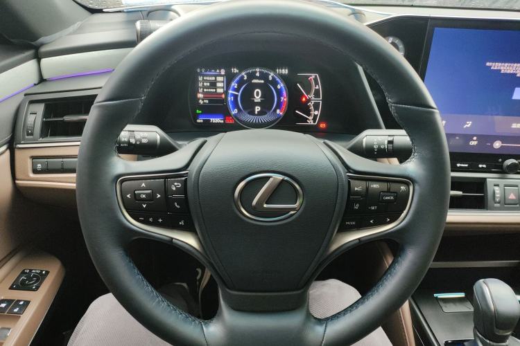 Used Lexus ES 2025 200 Premium Edition
