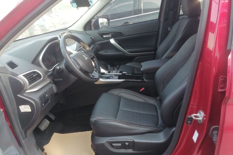 Used Mitsubishi Eclipse Cross 2019 1.5T CVT Two-Wheel Drive Dream Edition China VI Standard Left Front Seat