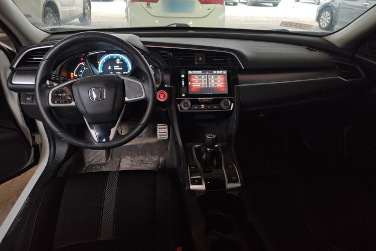 Used Honda Civic 2016 220TURBO Manual Luxury Edition Center Console