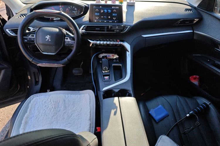 Used Peugeot 4008 2018 350THP Luxury Edition Center Console