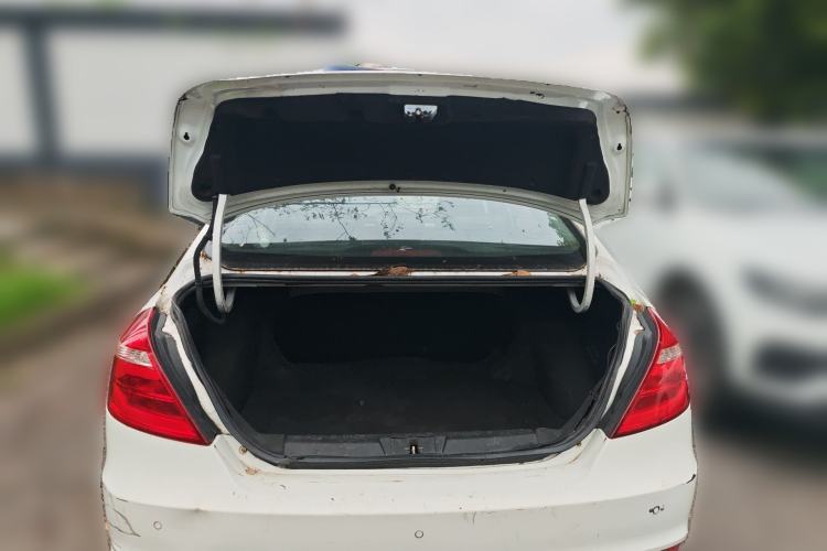 Used Geely Auto Emgrand 2017 Sedan Million Edition 1.5L Manual Upward Connect Version