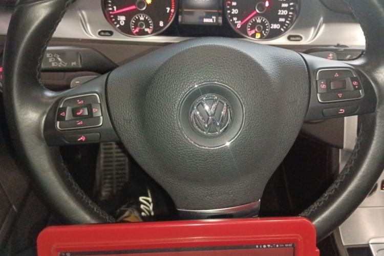 Used Volkswagen FAW-Volkswagen CC 2018 1.8TSI Luxury Model Steering Wheel