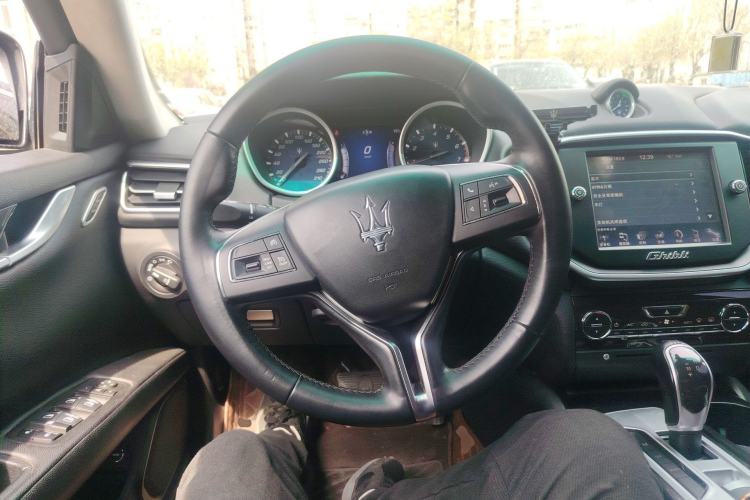 Used Maserati Ghibli 2014 3.0T Standard Edition Steering Wheel