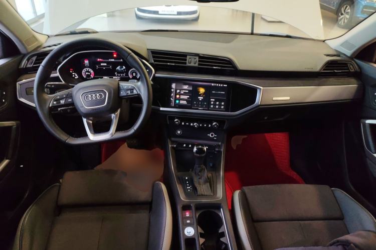 Used Audi Q3 2023 35 TFSI Fashion Dynamic Model (1.4T)
