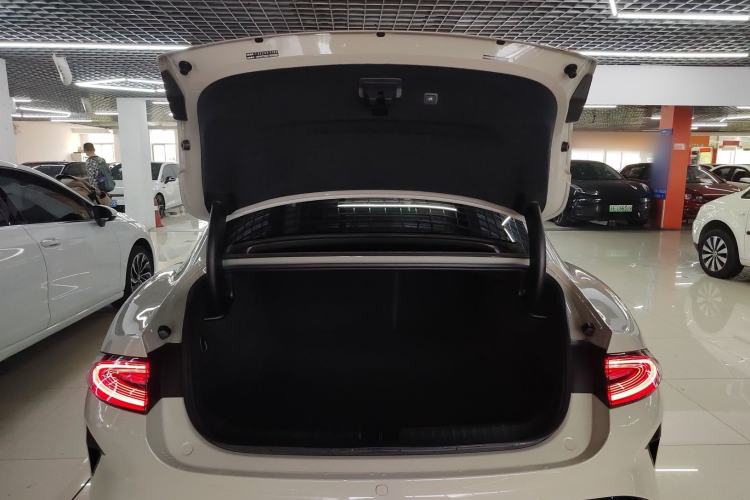 Used Xiaomi Auto SU7 2024 Four-Wheel Drive Ultra-Long Range Advanced Intelligent Driving Max Edition
