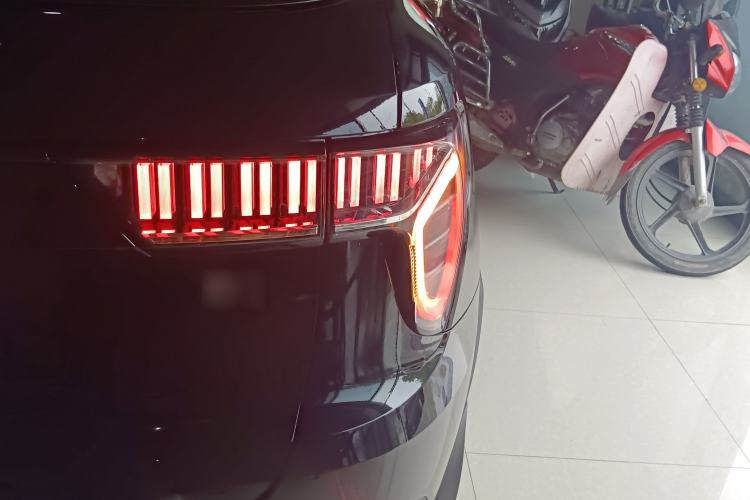 Used Lynk & Co 01 2019 2.0T Two-Wheel-Drive Pro Version China VI Standard Right Rear Taillight