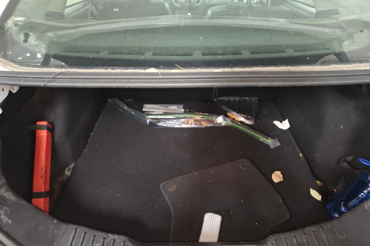 Used Ford Focus 2012 Sedan 1.6L Automatic Fashion Edition Trunk