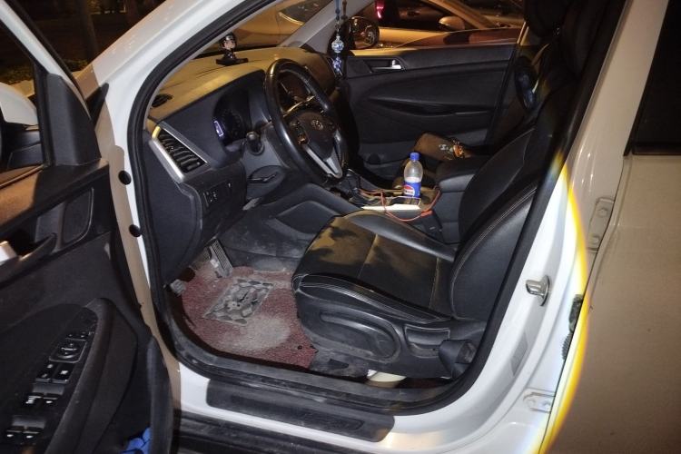 Used Hyundai Tucson 2015 1.6T Dual-Clutch Two-Wheel-Drive Smart Model Left Front Seat