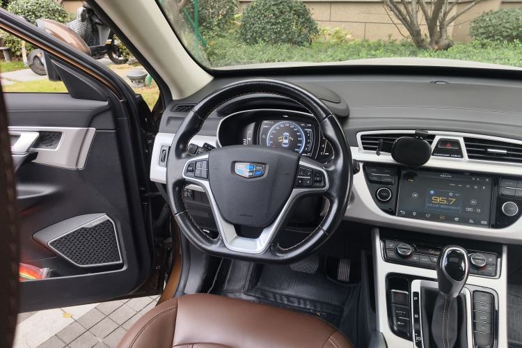 Used Geely Auto Emgrand X7 Sport 2016 1.8TD Automatic ZhiZun Version
