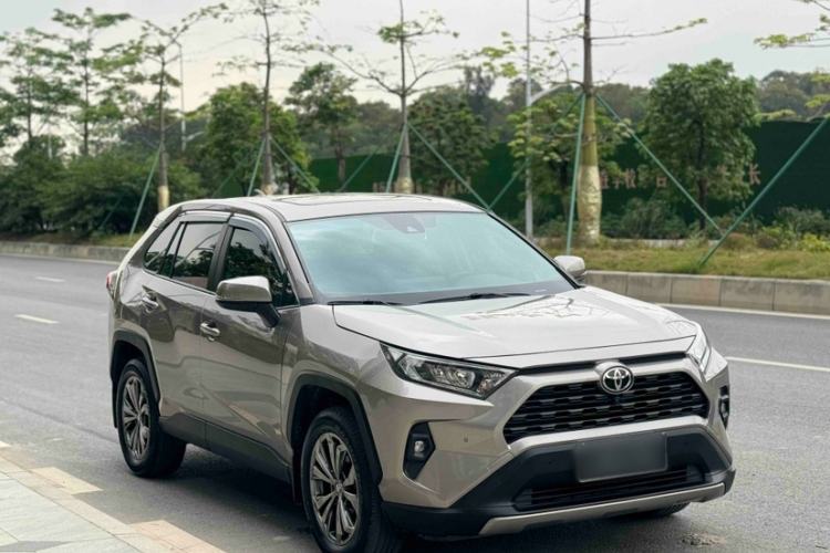 Used Toyota RAV4 2023 2.0L CVT Two-Wheel Drive Fashion Edition Exterior 5