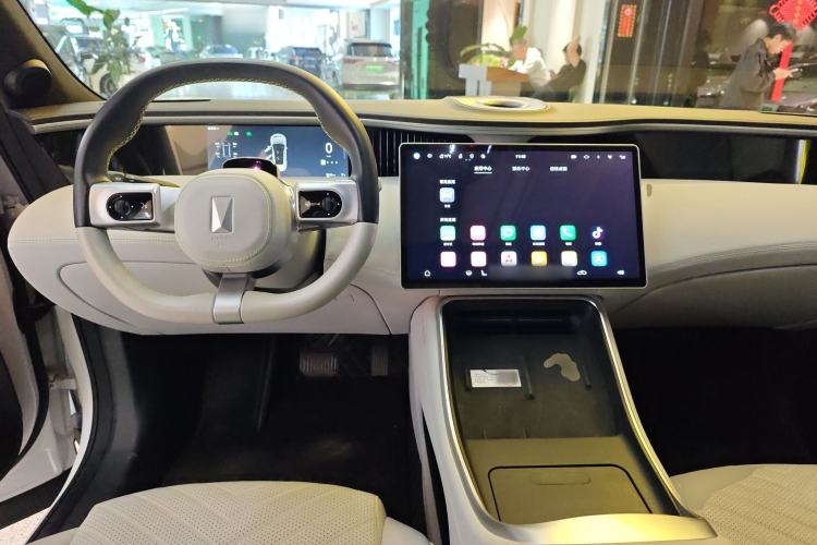 Used Avatr 11 2023 Harmony 90-degree Rear-wheel Drive Edition Center Console