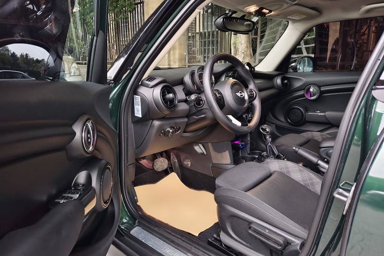 Used MINI MINI 2016 1.5T COOPER Five-Door Edition