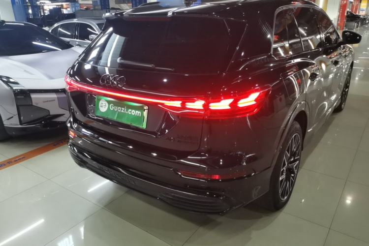 Used Audi Q5 e-tron 2023 40 e-tron Starry Edition Mecha Kit Rear Right 45 Deg