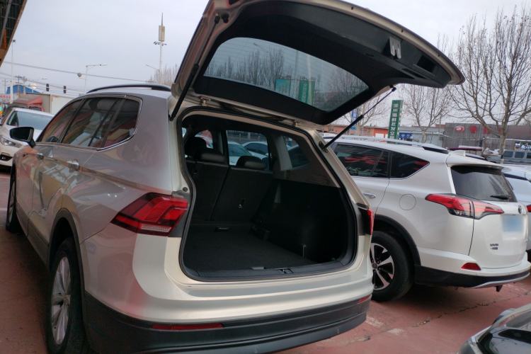 Used Volkswagen Tiguan L 2017 330TSI Automatic Two-Wheel Drive Luxury Edition