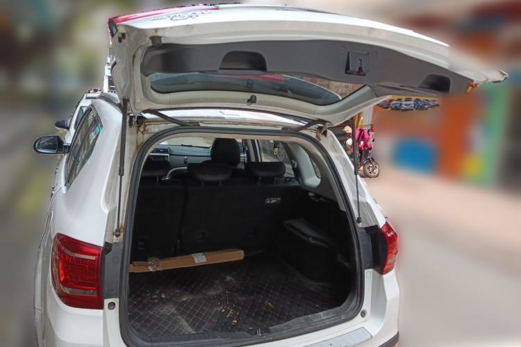 Used Haval H6 2017 Restyled Red-Label Sport Version 1.5T Automatic Two-Wheel Drive Luxury Trim Trunk