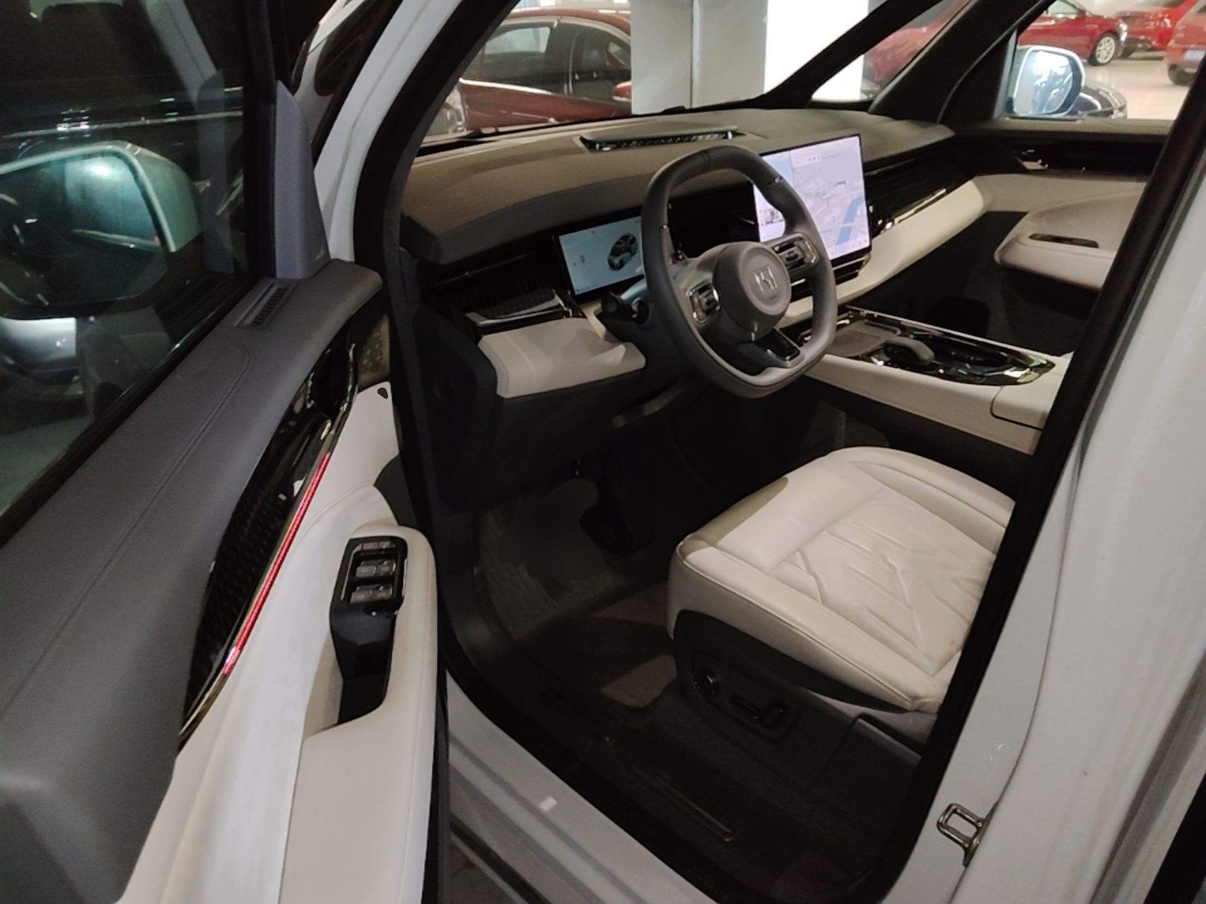 Zeekr 009 2024 7-Seater Walk-Through Version Four-Wheel Drive 108 kWh — снимка 18