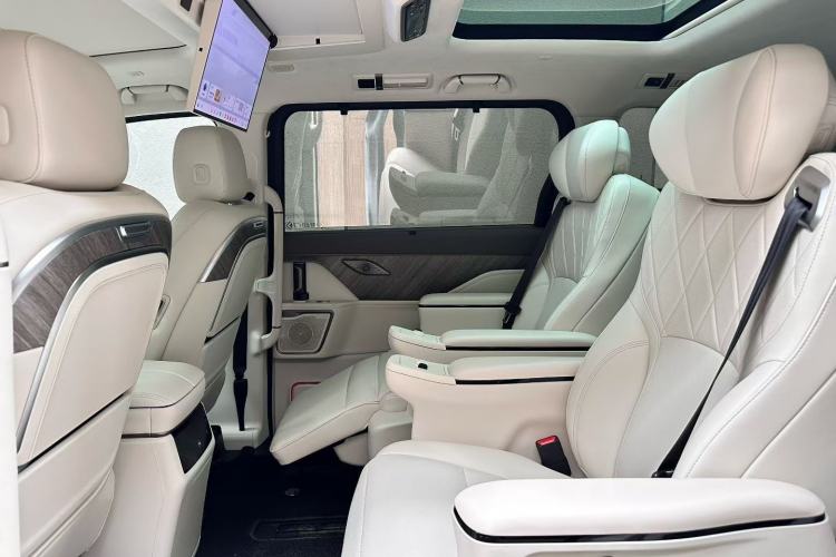 Used Wey Gaoshan 2025 Four-Wheel Drive Alpine 8