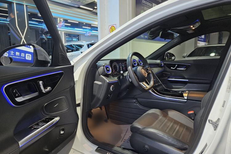 Used Mercedes-Benz C-Class 2023 C 260 L Sport Edition Interior 1