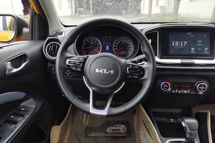 Used Kia kx1 Stonic 2021 1.4L CVT Sunroof Model