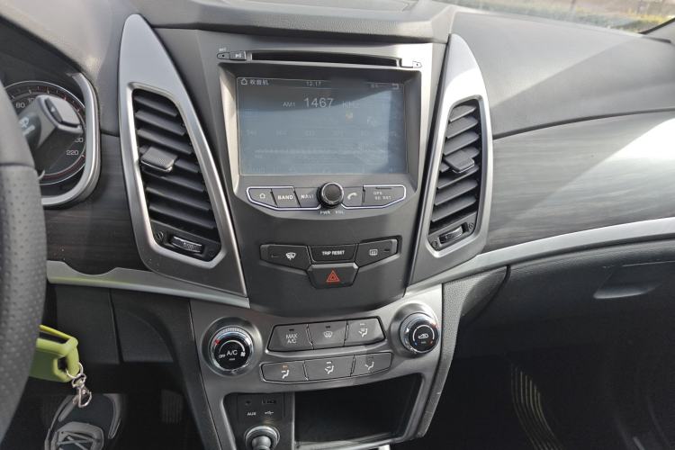 Used SsangYong Korando 2015 2.0L 4x4 Automatic Zhi Chun Edition
