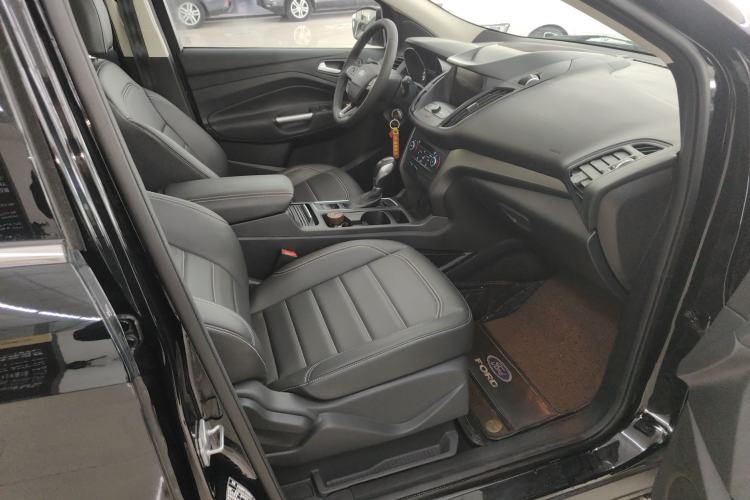 Used Ford Kuga 2019 EcoBoost 180 Two-Wheel-Drive Platinum Edition China VI Standard
