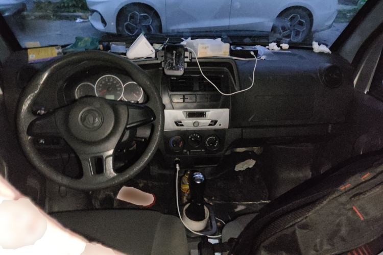 Used Dongfeng Xiaokang K05S 2019 1.2L Practical Version China VI Standard DK12 Center Console