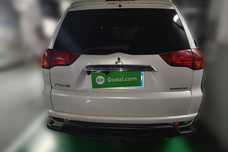 Used Mitsubishi Pajero Sport 2013 3.0L Automatic 4x4 Flagship Edition
