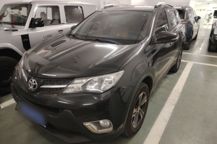 Used Toyota RAV4 2015 2.0L CVT Two-Wheel Drive Fashion Edition