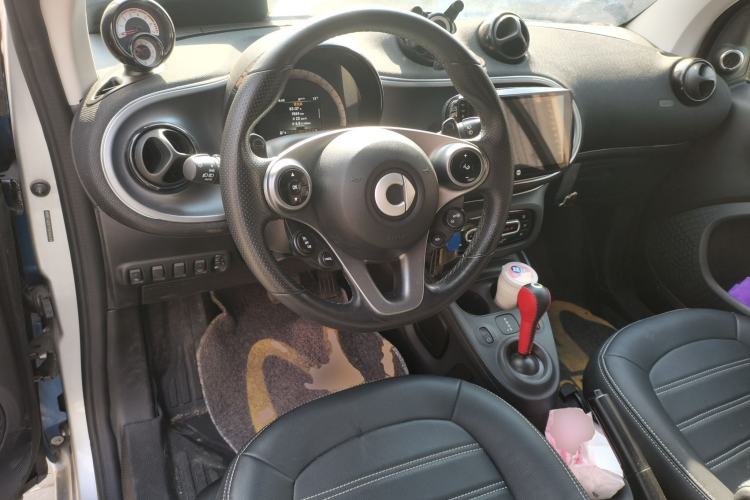 Used smart fortwo 2015 1.0L 52 kW Hardtop Passion Edition
