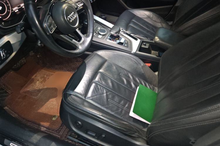 Used Audi A4L 2019 40 TFSI Fashion Edition China VI Emission Standard