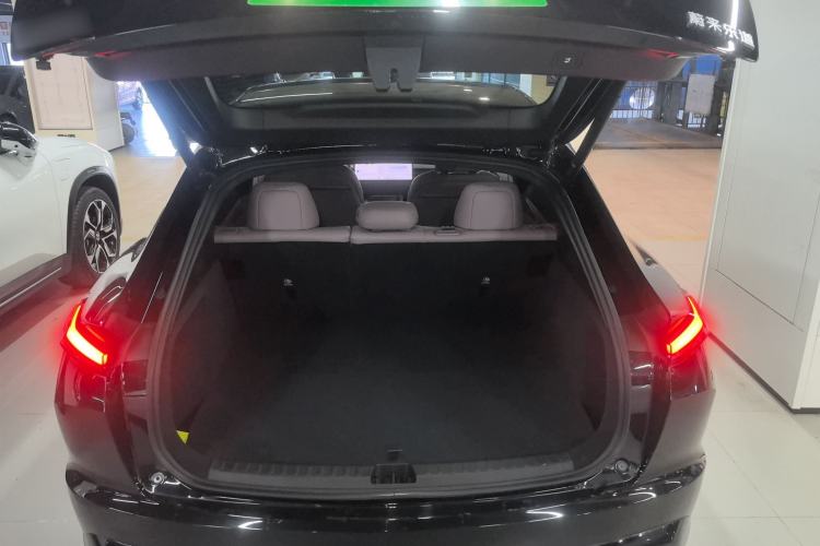 Used ONVO L60 2024 60 kWh All-Wheel Drive
