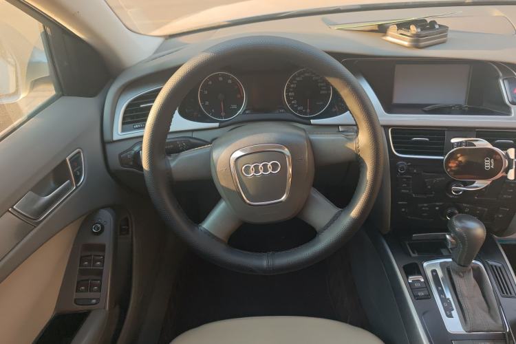 Used Audi A4L 2010 1.8 TFSI Comfort Model
