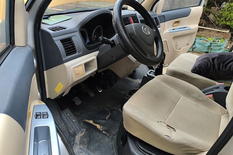 Used Nlmmotor Qiteng M70 2016 1.2L Wealthy Model
