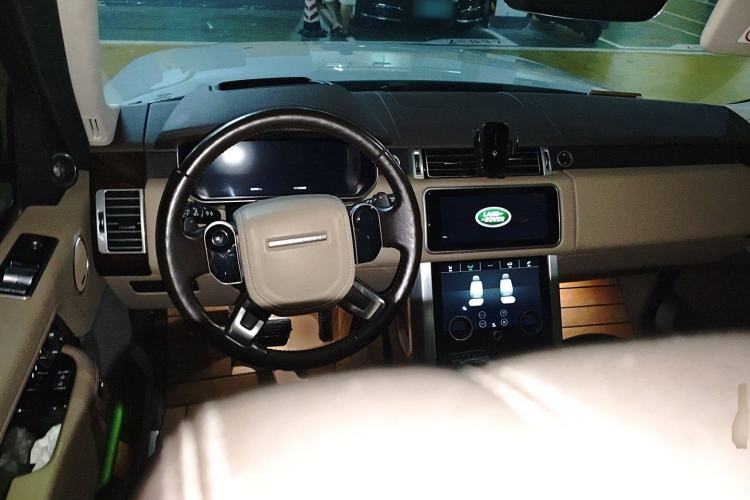 Used Land Rover Range 2021 3.0 L6 Century Extended Classic Edition