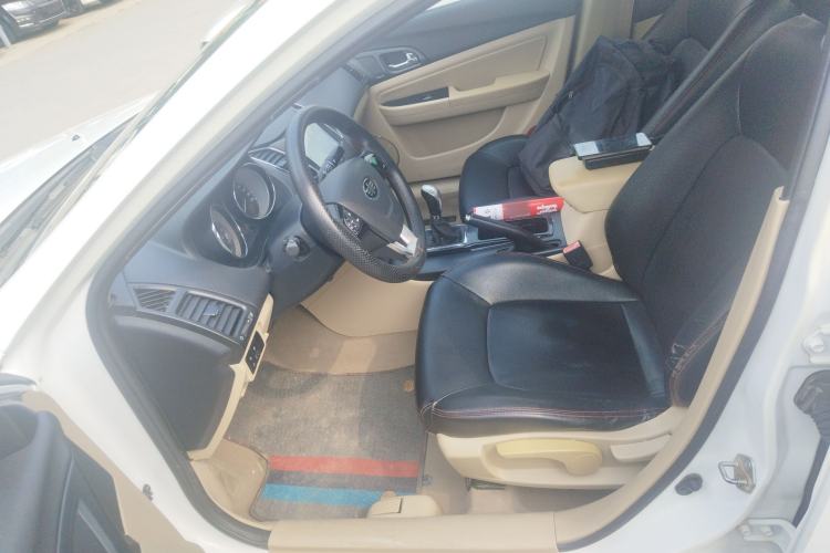Used Bestune B50 2013 1.6L manual Comfort trim level Left Front Seat