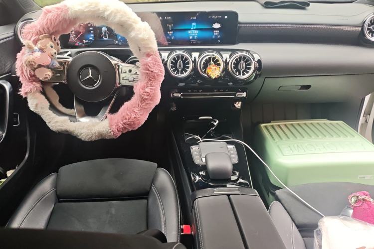 Used Mercedes-Benz A-Class 2022 Revised Version A 200 L Sport Sedan Fashionable Style Center Console